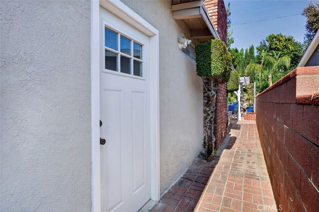 9862 Cabanas, Tujunga, CA 91042