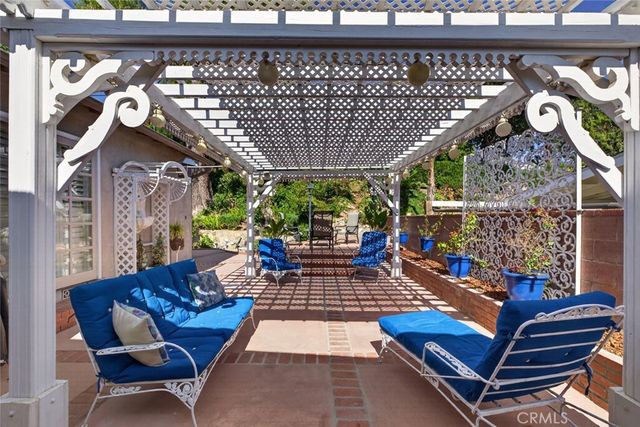 9862 Cabanas, Tujunga, CA 91042