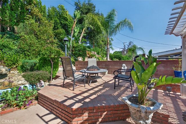 9862 Cabanas, Tujunga, CA 91042
