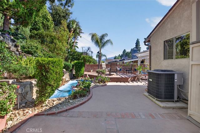 9862 Cabanas, Tujunga, CA 91042