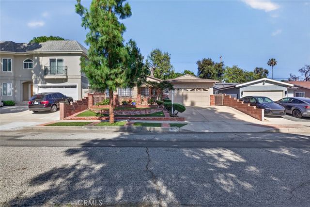 9862 Cabanas, Tujunga, CA 91042