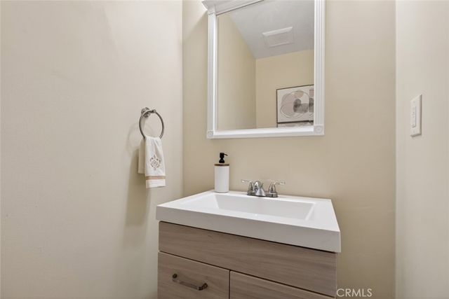 9862 Cabanas, Tujunga, CA 91042