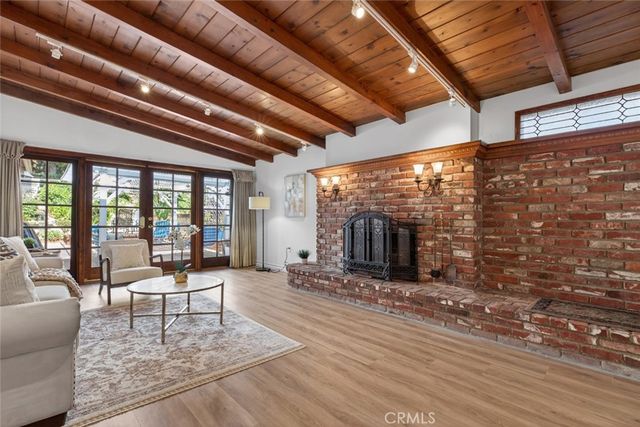 9862 Cabanas, Tujunga, CA 91042