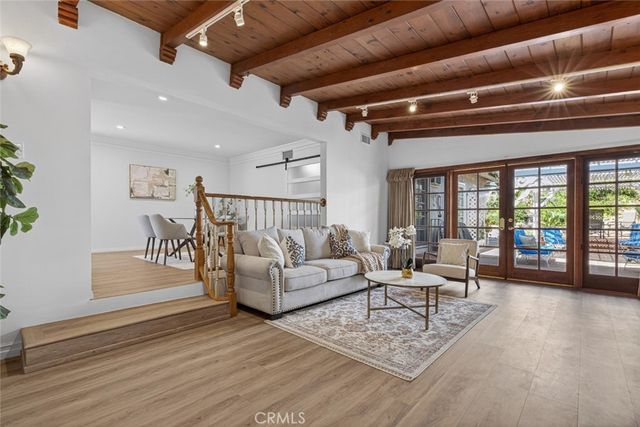 9862 Cabanas, Tujunga, CA 91042