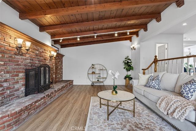 9862 Cabanas, Tujunga, CA 91042