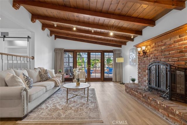 9862 Cabanas, Tujunga, CA 91042