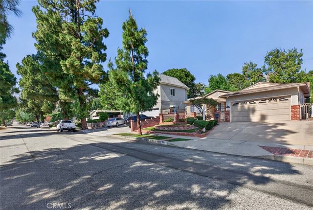 9862 Cabanas, Tujunga, CA 91042
