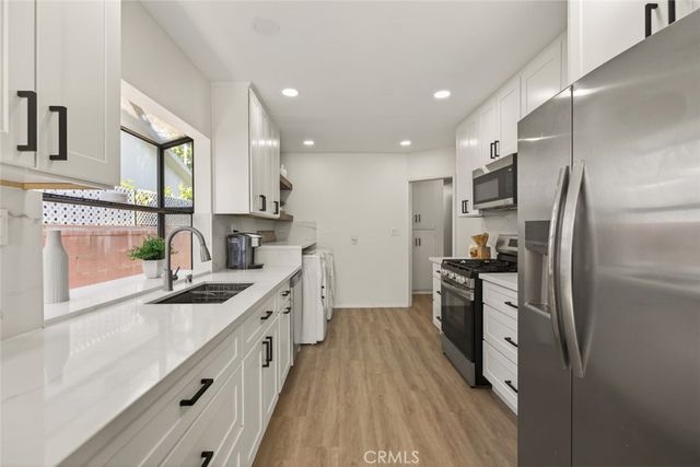 9862 Cabanas, Tujunga, CA 91042