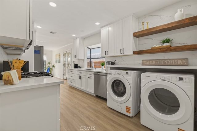 9862 Cabanas, Tujunga, CA 91042