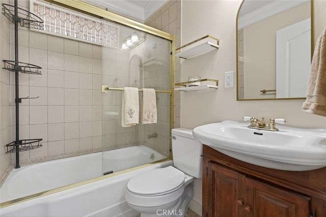 9862 Cabanas, Tujunga, CA 91042