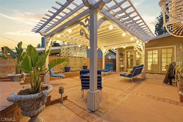 9862 Cabanas, Tujunga, CA 91042