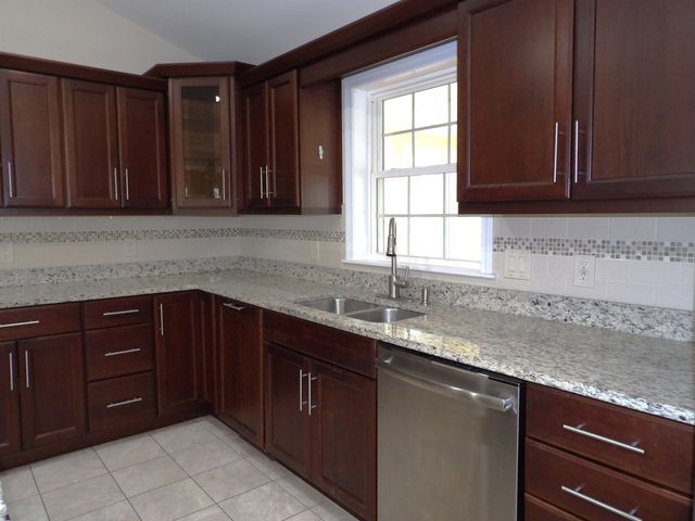 71 Cobb Lane, Clarendon, VT 05959