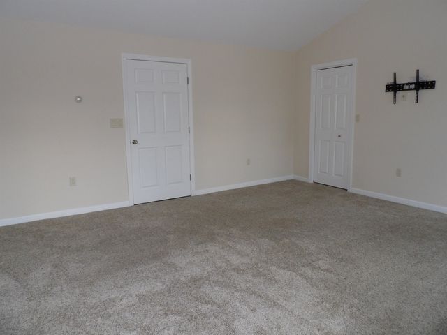 71 Cobb Lane, Clarendon, VT 05959