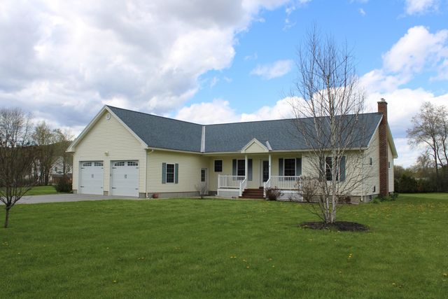 71 Cobb Lane, Clarendon, VT 05959