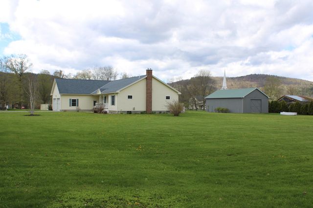 71 Cobb Lane, Clarendon, VT 05959