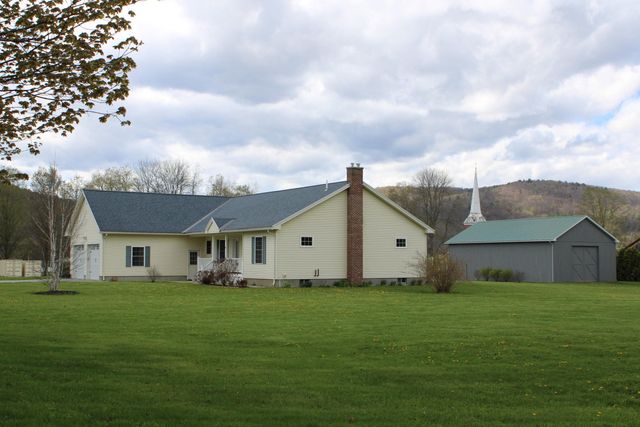 71 Cobb Lane, Clarendon, VT 05959