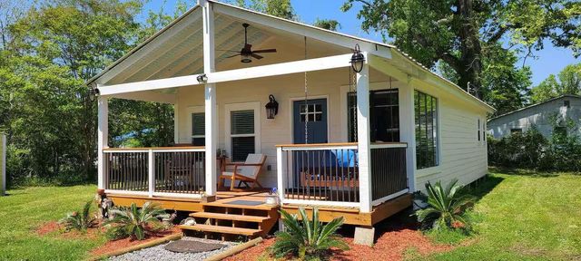 4879 Sam King Road, Hollywood, SC 29449