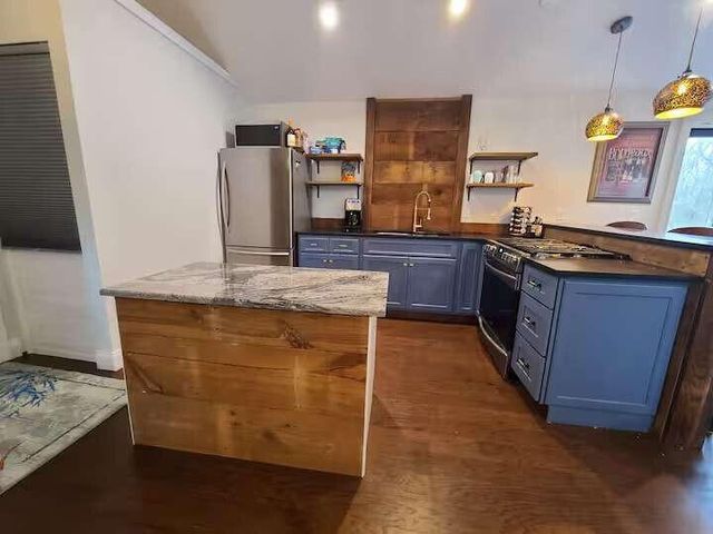 4879 Sam King Road, Hollywood, SC 29449