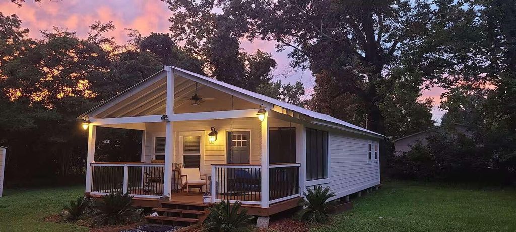 4879 Sam King Road, Hollywood, SC 29449