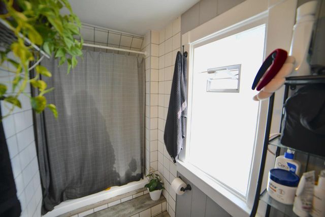 916 S 75th STREET, West Allis, WI 53214