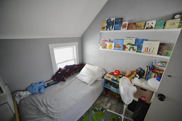 916 S 75th STREET, West Allis, WI 53214