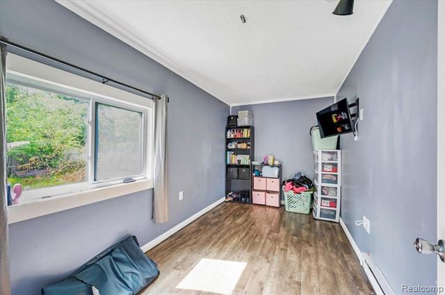 394 S Elm Street, Lapeer, MI 48446
