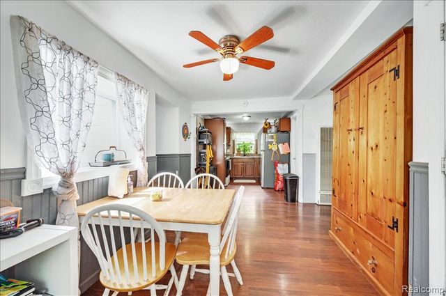 394 S Elm Street, Lapeer, MI 48446