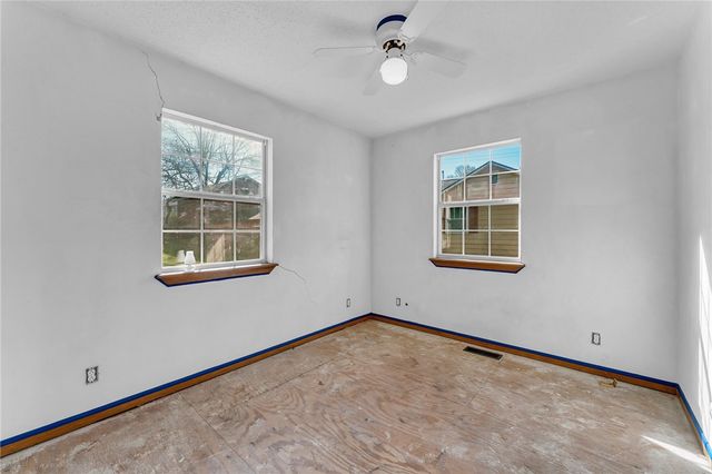 305 Shaver Street, Berryville, AR 72616