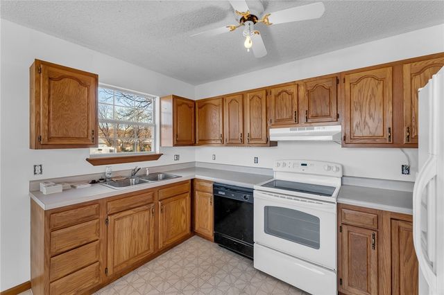 305 Shaver Street, Berryville, AR 72616