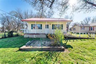 305 Shaver Street, Berryville, AR 72616
