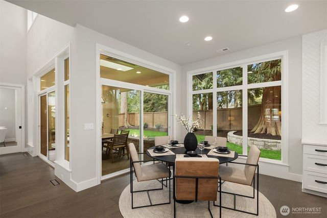 8258 133rd Avenue NE, Redmond, WA 98052