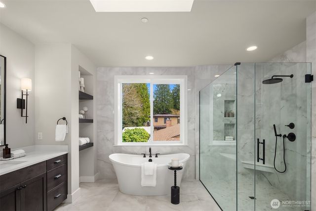 8258 133rd Avenue NE, Redmond, WA 98052