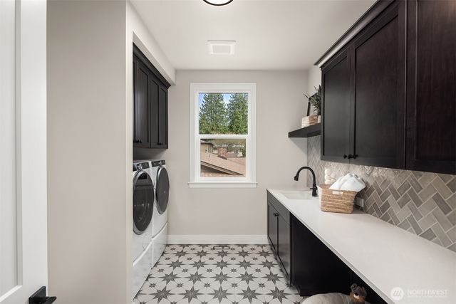 8258 133rd Avenue NE, Redmond, WA 98052