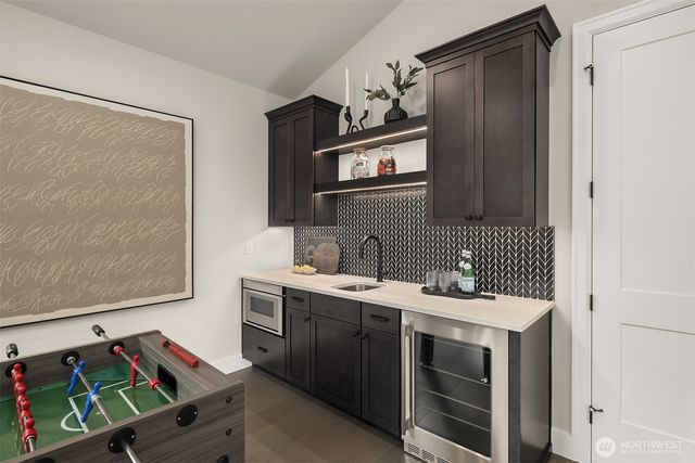 8258 133rd Avenue NE, Redmond, WA 98052