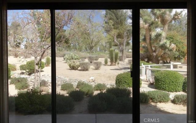 15201 Pocahantas, Apple Valley, CA 92307