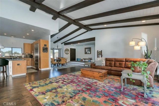 15201 Pocahantas, Apple Valley, CA 92307