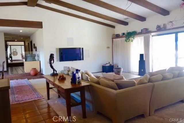 15201 Pocahantas, Apple Valley, CA 92307