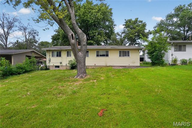 8428 Jacklin Avenue, Hazelwood, MO 63042