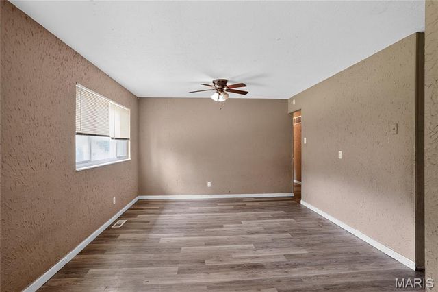8428 Jacklin Avenue, Hazelwood, MO 63042