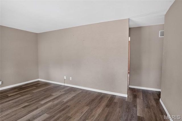 8428 Jacklin Avenue, Hazelwood, MO 63042