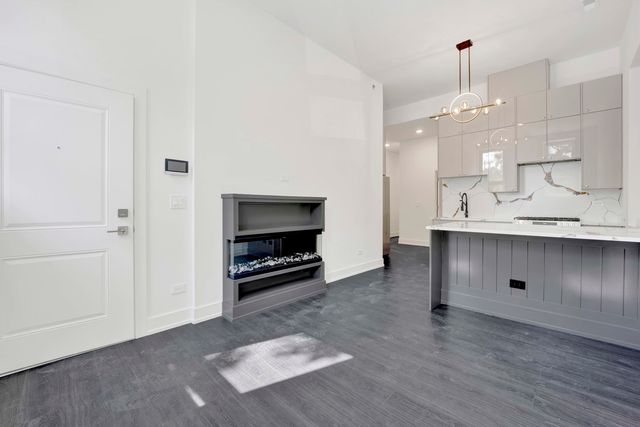 1814 S Throop Street 1F, Chicago, IL 60608