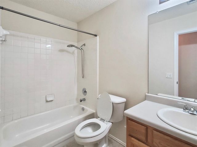 1926 Summer Rain DR, Cedar Park, TX 78613