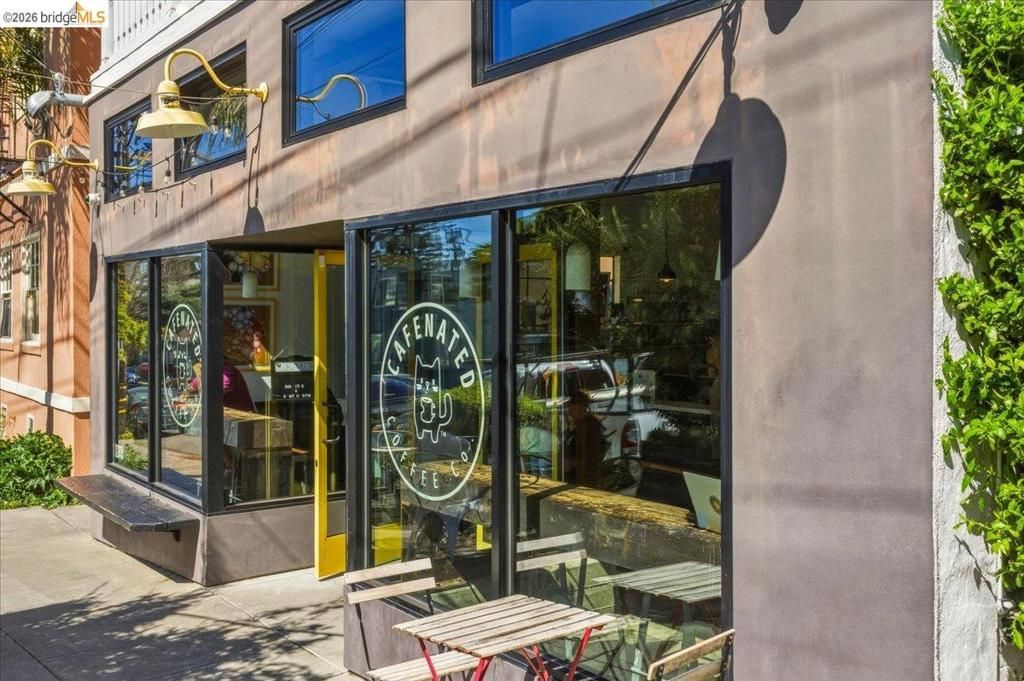 Image 28 of property listing at 1408 Henry St, Berkeley, CA 94709