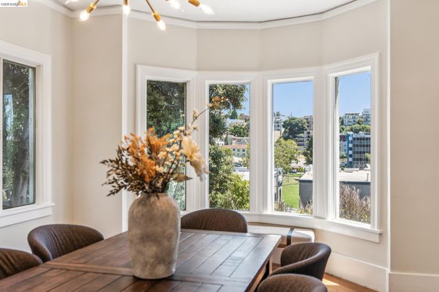 455 Lagunitas Ave, Oakland, CA 94610