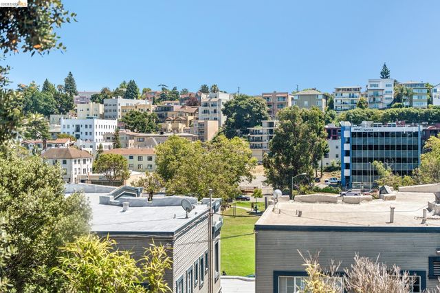 455 Lagunitas Ave, Oakland, CA 94610
