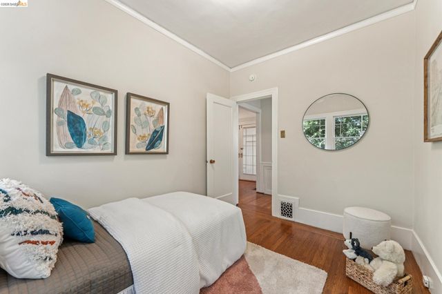 455 Lagunitas Ave, Oakland, CA 94610