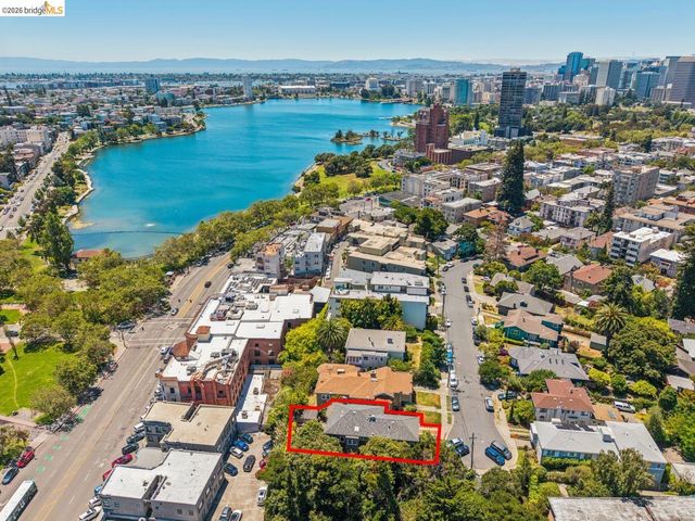 455 Lagunitas Ave, Oakland, CA 94610