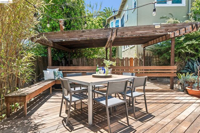 455 Lagunitas Ave, Oakland, CA 94610