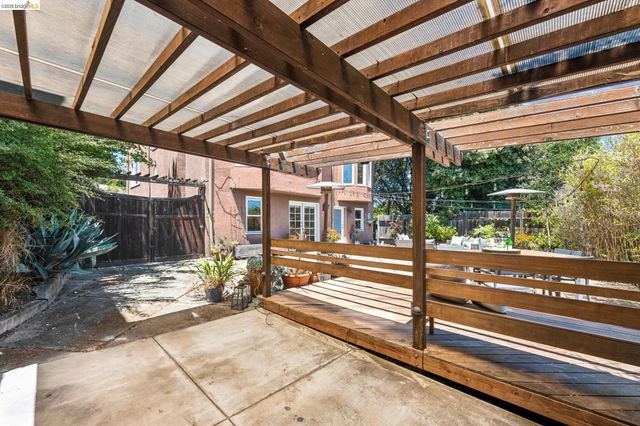 455 Lagunitas Ave, Oakland, CA 94610