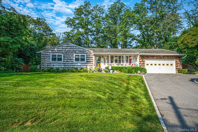 46 Marbeth Circle, Miller Place, NY 11764